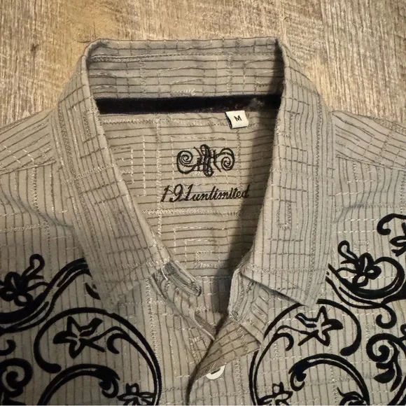 191 Unlimited Boys Button Down Shirt Gray Black Embroidered Western Style Size M - Picture 8 of 13